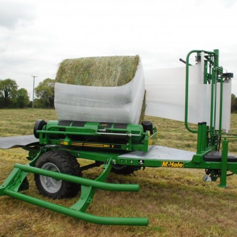 mchale-991-high-speed-round-bale-wrapper.jpg