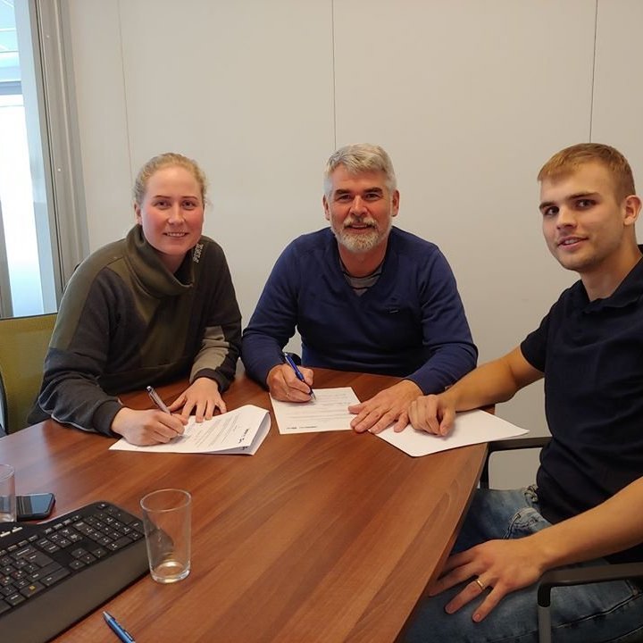 29.11.2019
Við óskum Bryndísi Evu Óskarsdóttur í Dalbæ í Flóanum til hamingju með nýja mjaltaþjóninn og vonum að nýji vinnumaðurinn reynist vel.