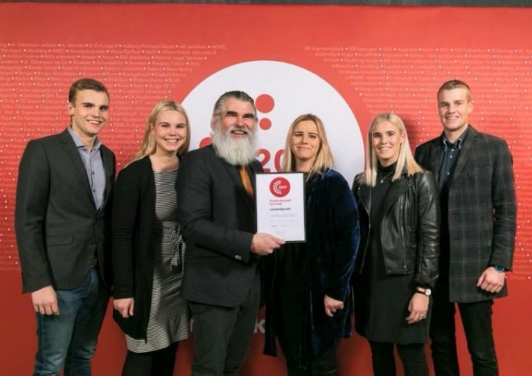 Við erum áfram framúrskarandi