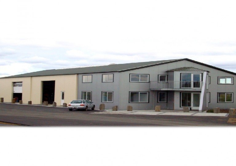 Aðeins einn Landstólpi