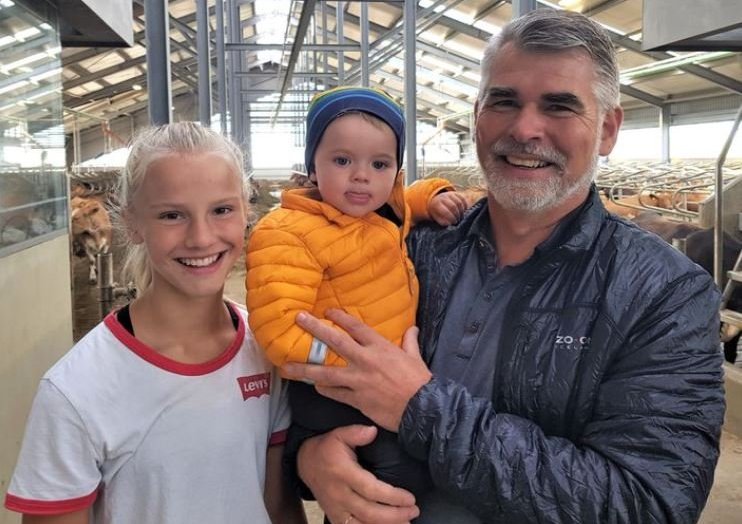 Kýr á vatnsdýnum í nýja fjósinu í Gunnbjarnarholti