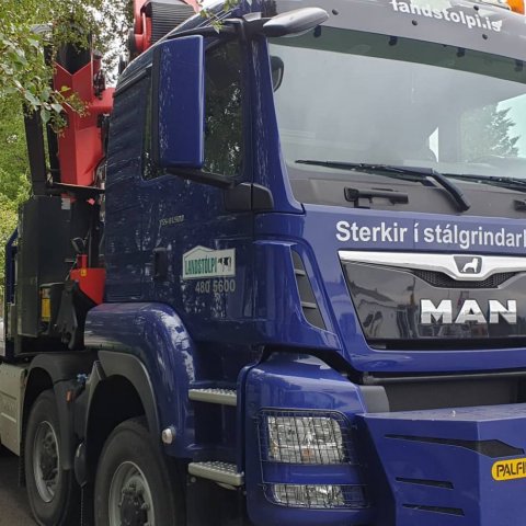 Landstólpakranabíllinn á 17. júní