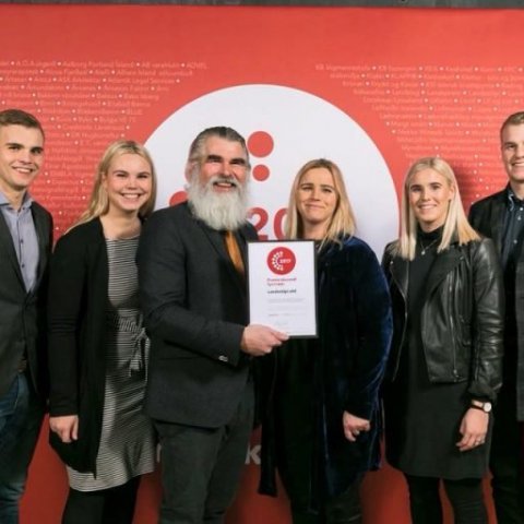 Við erum áfram framúrskarandi