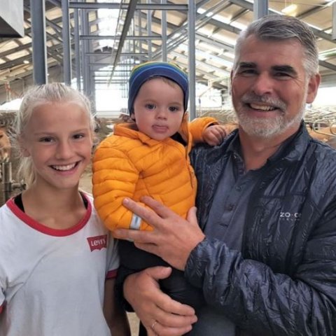 Kýr á vatnsdýnum í nýja fjósinu í Gunnbjarnarholti